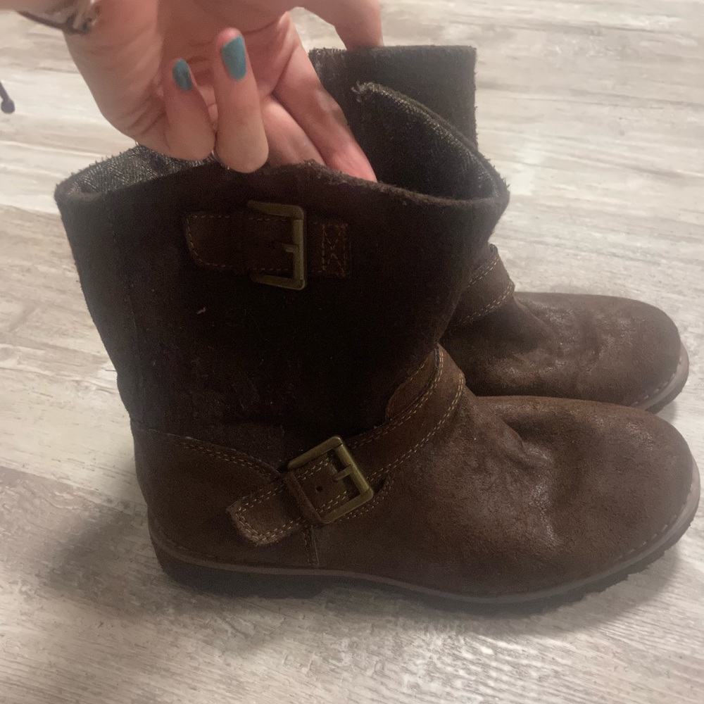 brown booties